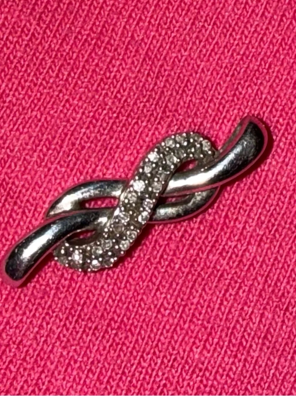 Crystal Pavé Twisted Ribbon Brooch in Silver